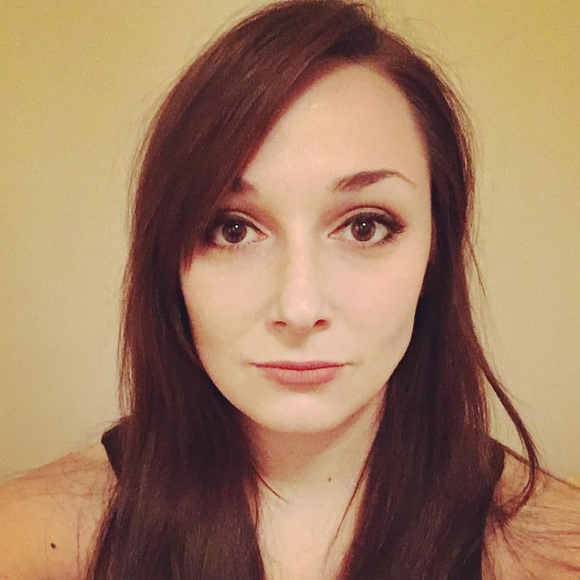 Meet your Posher, Stephanie - Picture 1 of 1